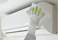 Hướng dẫn cách vệ sinh máy lạnh LG tại nhà an toàn